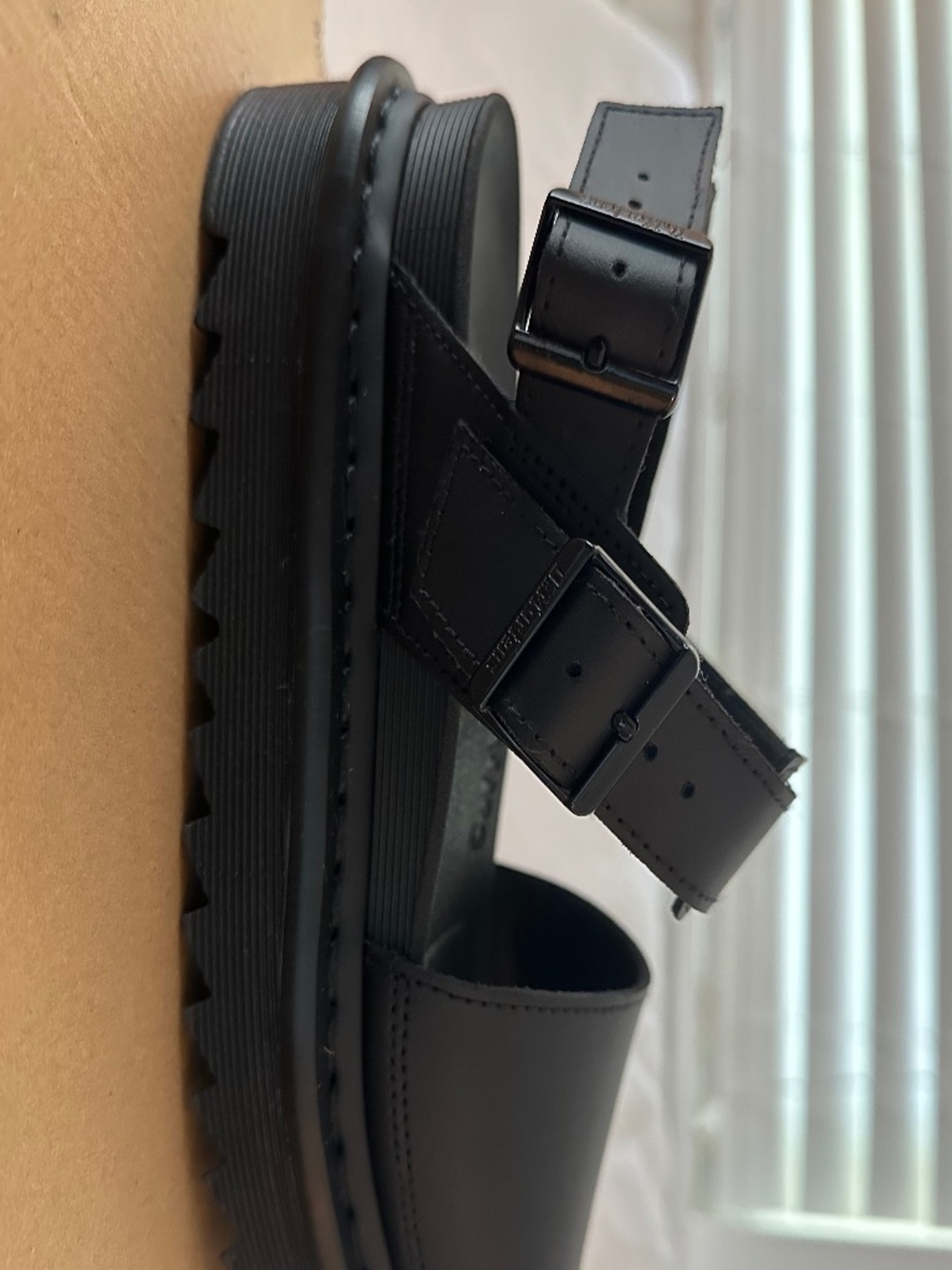 NWT Dr Martens Voss Hydro Black Leather Strap Platform Sandals Size 9 New In Box - Picture 10 of 16